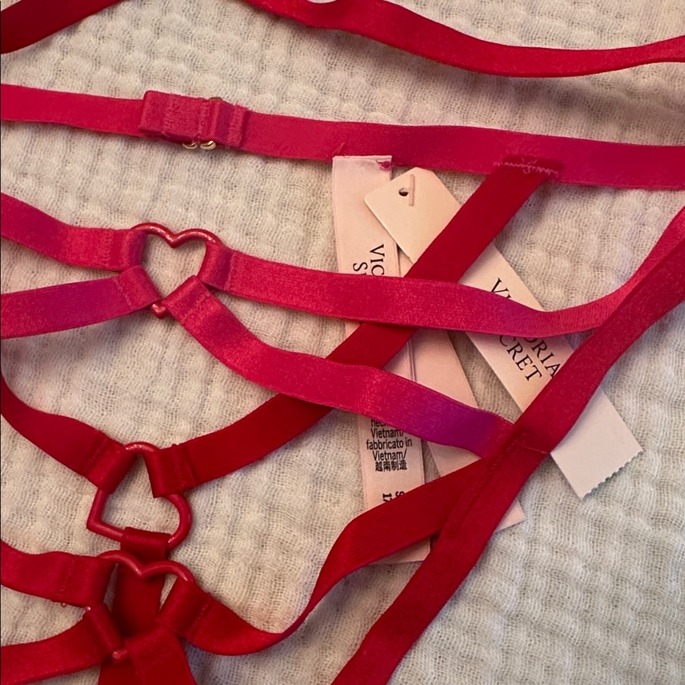 NWT Victoria's Secret Strappy Heartware Open Teddy - Picture 10 of 12
